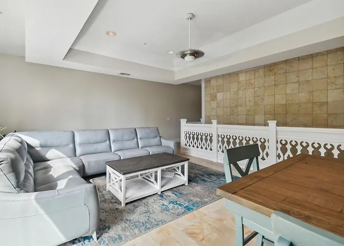 Centrally Located 3-bed I Walk Everywhere * Clearwater Beach