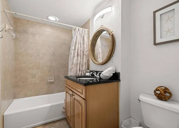 Centrally Located 3-bed I Walk Everywhere Apartment *
